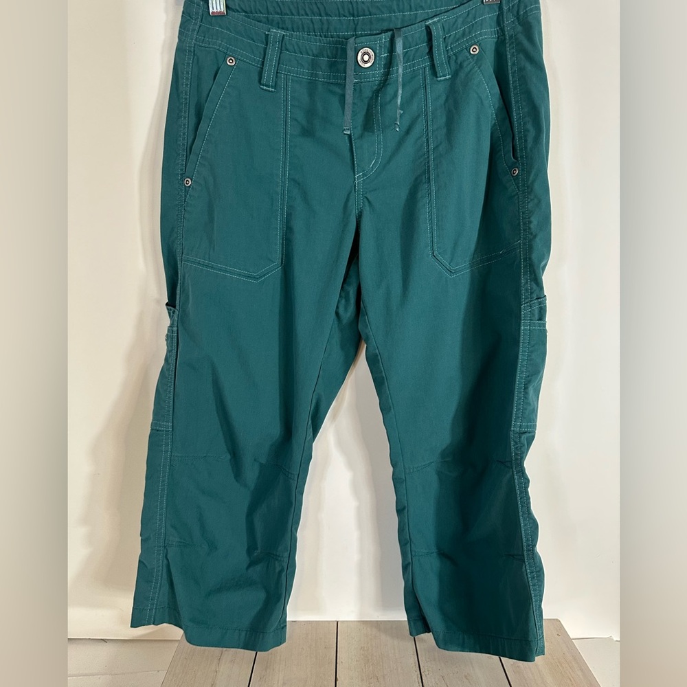 Women's Kuhl Teal cargo capri hiking outdoors SZ 6 mid-rise